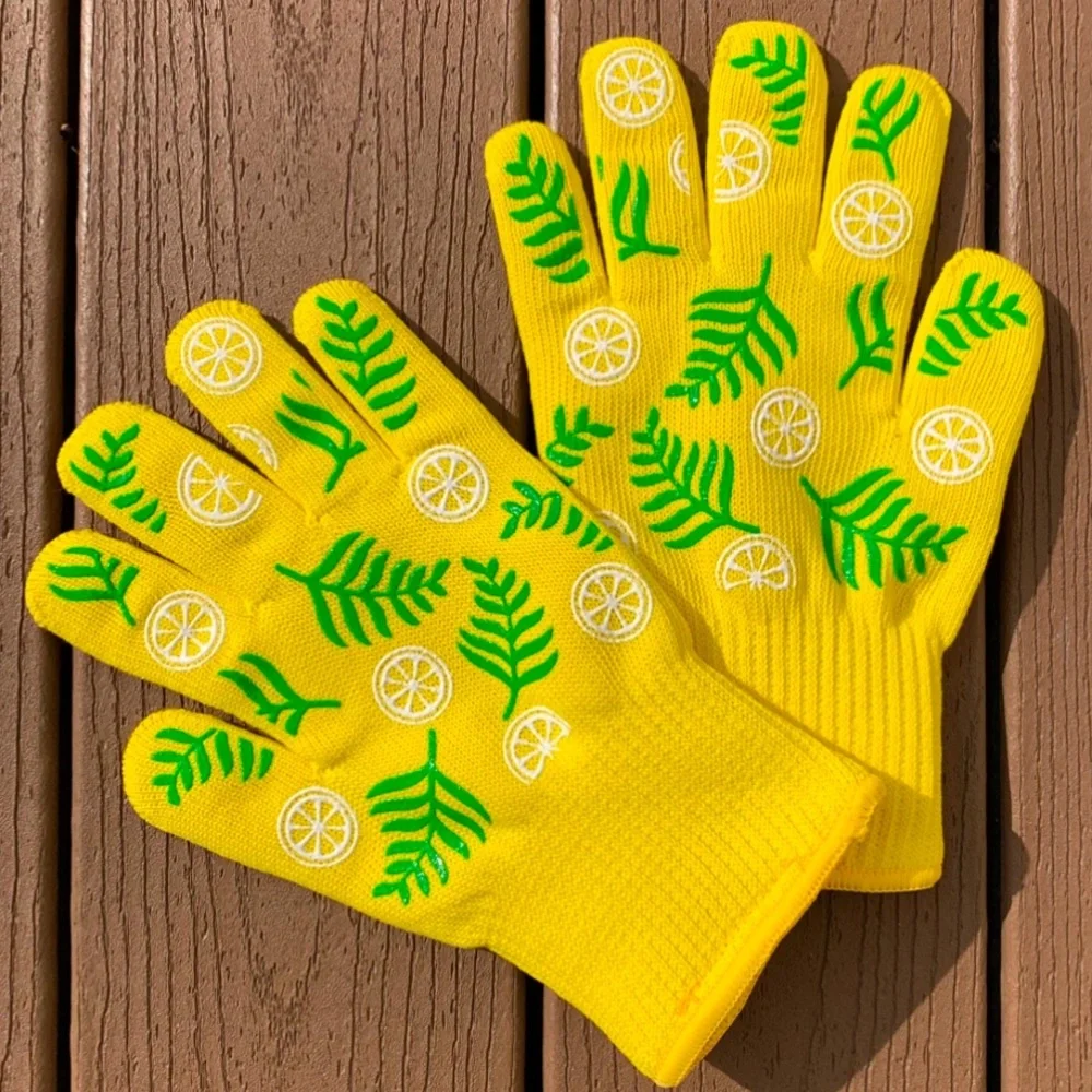 🆕TARA TESHER TEMPTATIONS OVEN GLOVES “LEMON AND PALMS” SIZE SMALL/MED NWTS!